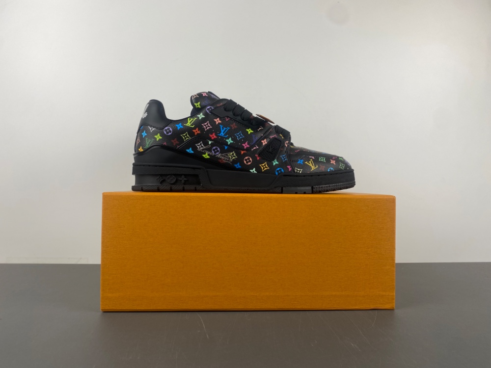 LV Trainer Sneaker
